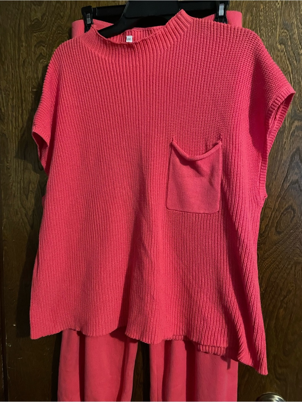 Women's Ribbed Sleeveless Knit Top with Pocket and matching pants - Pink